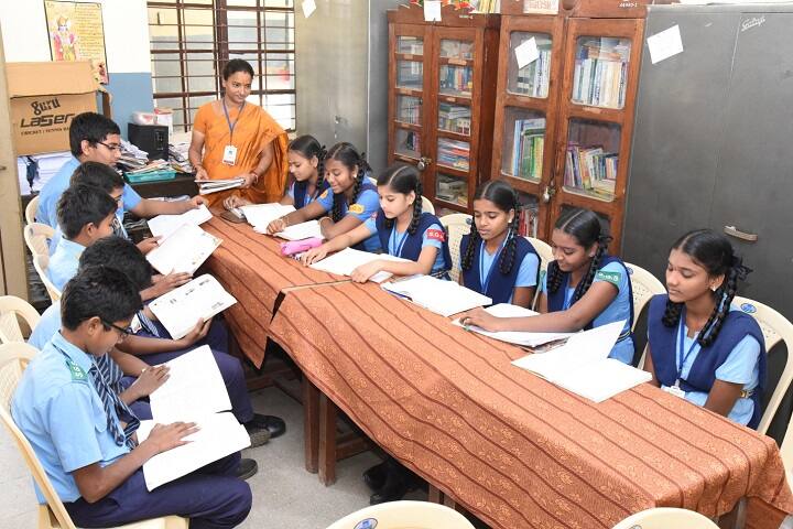 Smt Godavari Devi Saraf High School-Library
