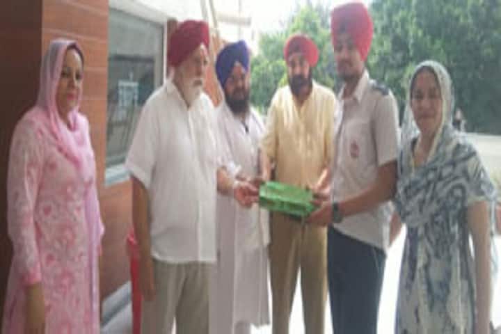 Guru Angad Public School-Prize Distribution