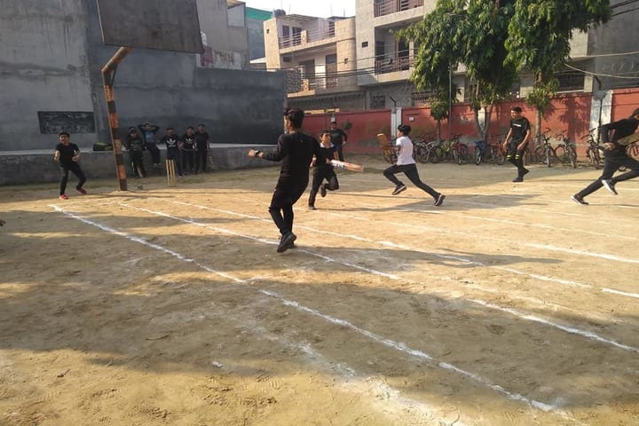 Hari Krishna Public School-Games