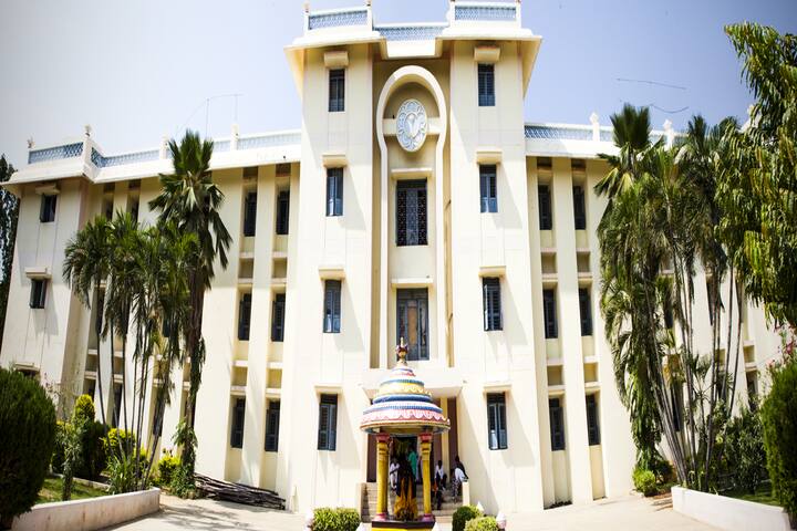 Sri Sathya Sai Higher Secondary School-School Building