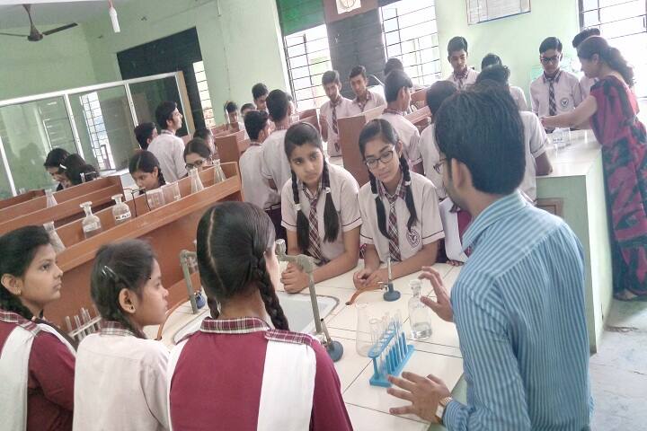 Hindon Public School-Science Lab