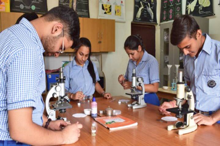 Jagannath Interational School-Biology Lab