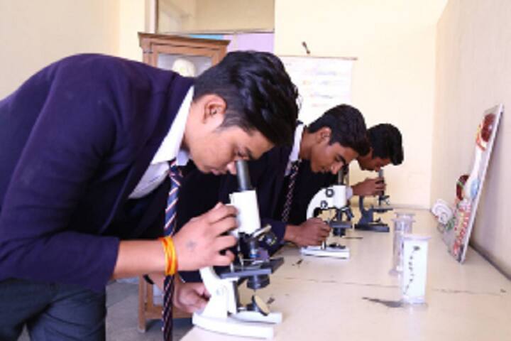 Kala Niketan International School-Biology Lab