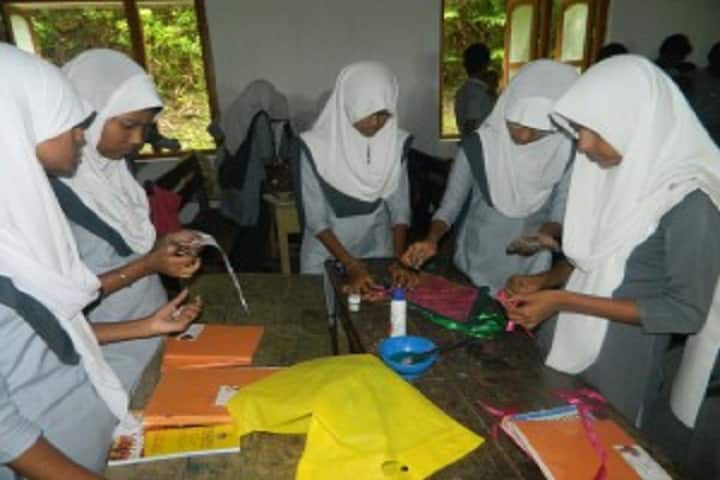 Crescent Public School-Lab