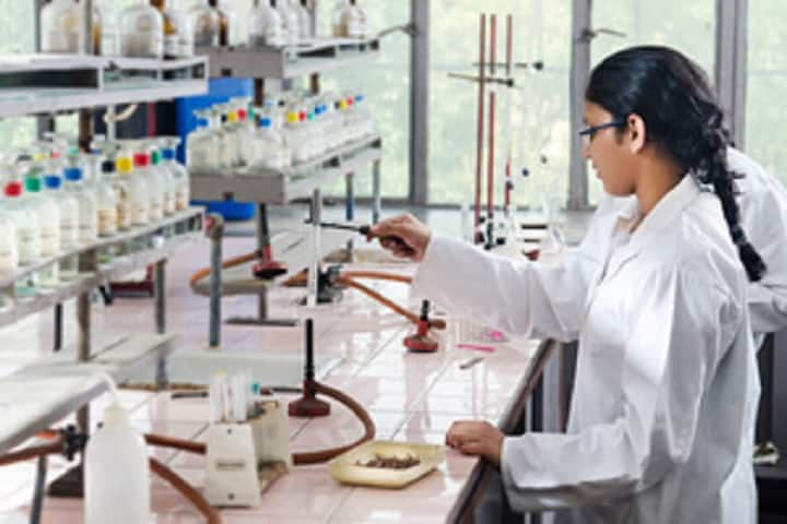 Mater Dei School -Laboratory