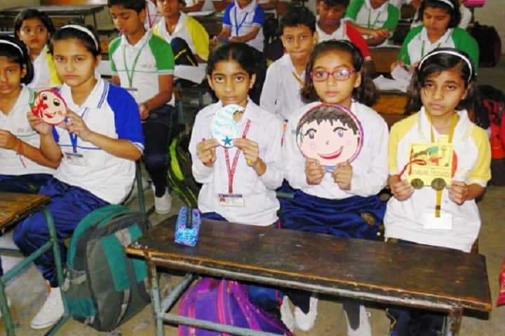Modern Child Public School-Art and Crafts