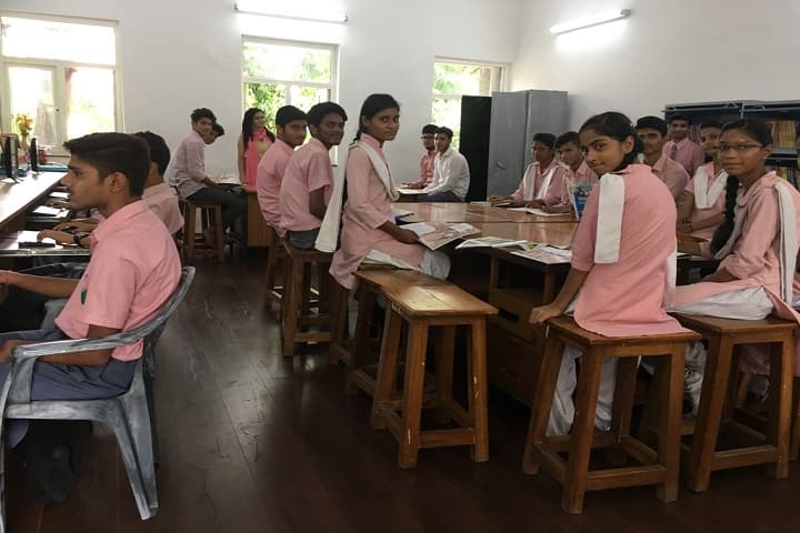 N P Coeducation Senior Secondary School-Digital Lab