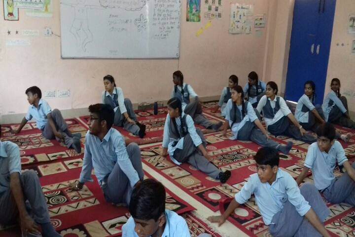 Navyug School Ndmc-Yoga-Day