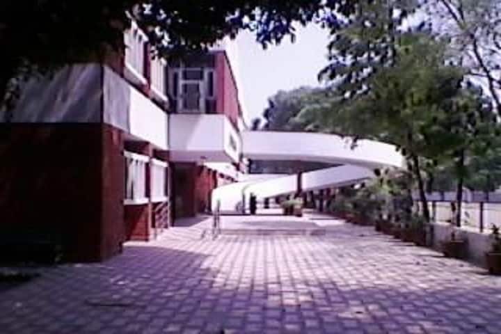 Navyug School Ndmc-Campus-View