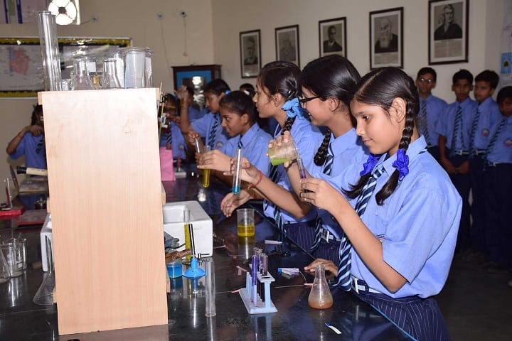 New Bal Vaishali Public School-Science-Lab