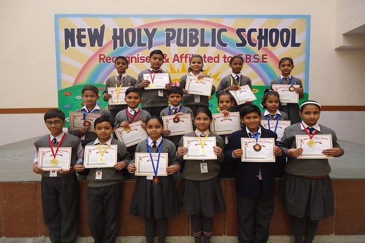 new holi public school