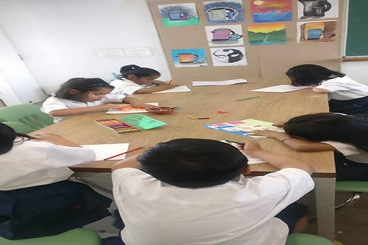 Nirmal Bhartia School-Painting class