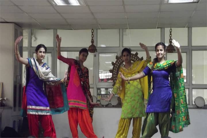 Queens Valley School-Dance Class