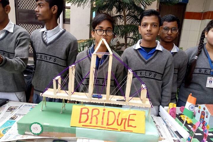 R K Memorial Public School-Science Exhibition