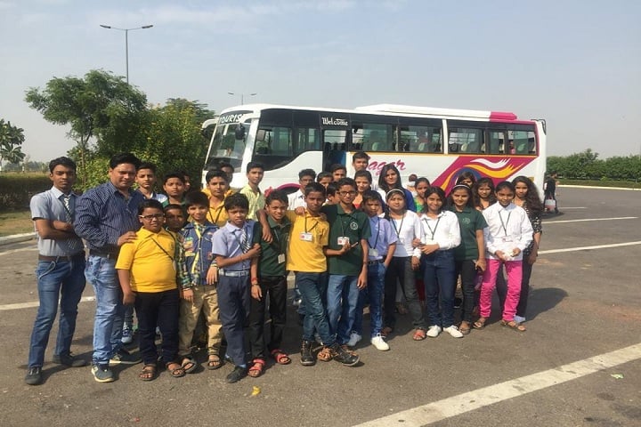 R D International School-Tour to Aagra