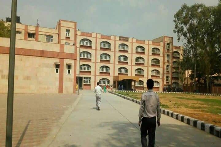 Rajkiya Pratibha Vikas Vidyalaya-Corridor