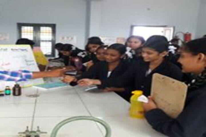 Vignan High School-Chemistry Lab