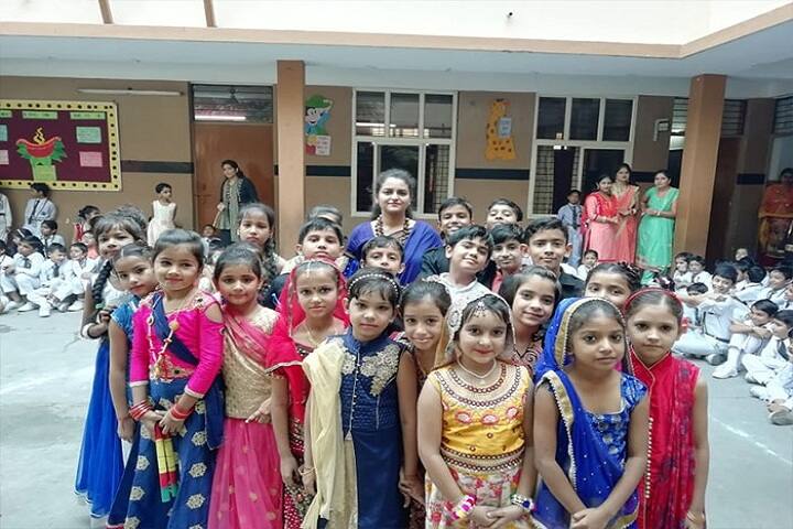 Rao Mohar Singh Memorial Pub School-Group photo