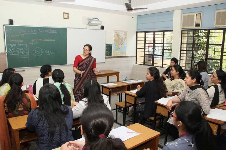 Rukmani Devi Public School-Classroom