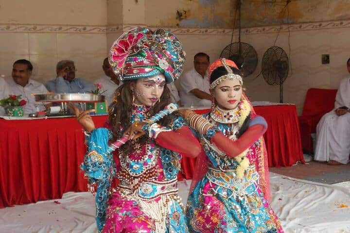 S D Senior Secondary School-Dance Performance