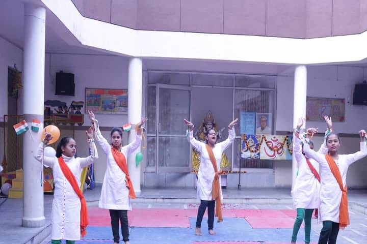 Saraswati Bal Mandir Senior Secondary School-Dance