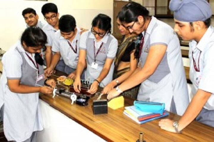 St Francis De Sales Senior Secondary School-Physics Lab