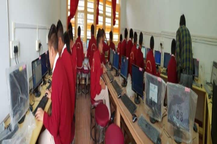 Eklavya Model Residenital School-Computer Lab