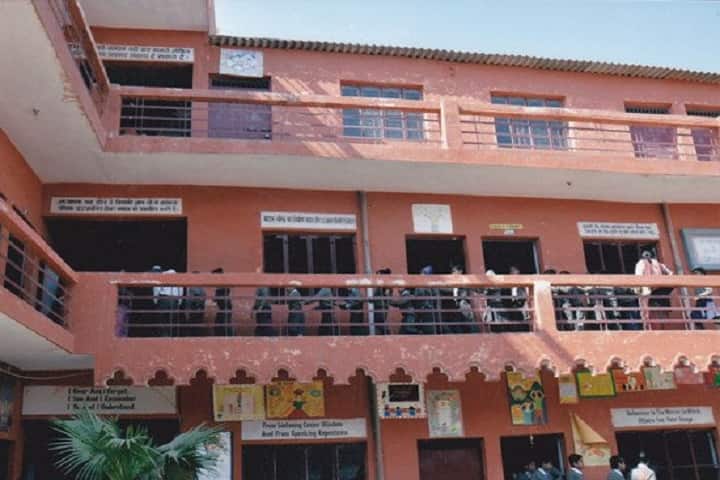 St Vats Public School-Campus1