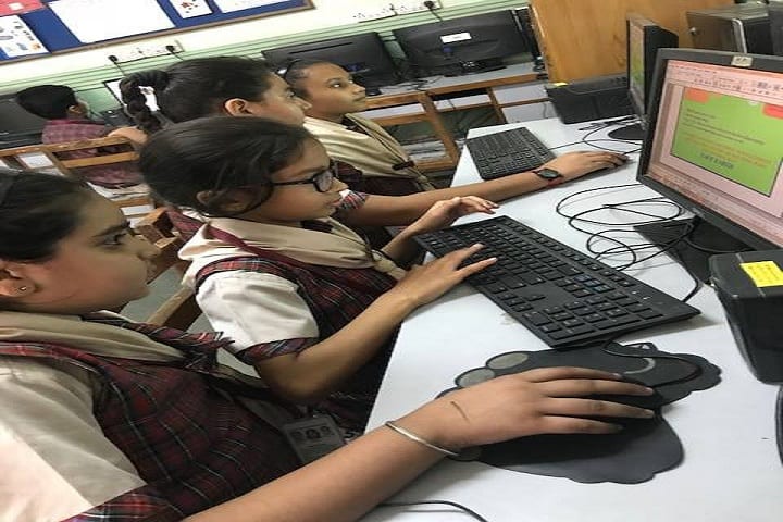 Veda Vyasa D A V Public School-Computer-Lab