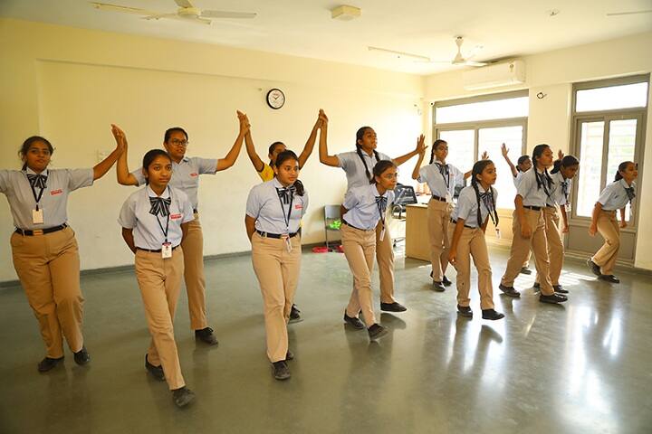 Aavishkar School-Dance Class