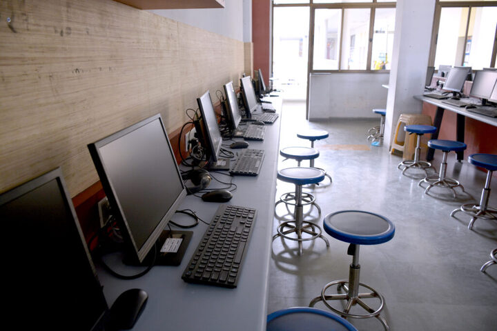 Anand Niketan School-Computer Lab
