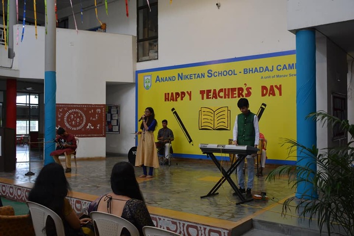 Anand Niketan School-Music