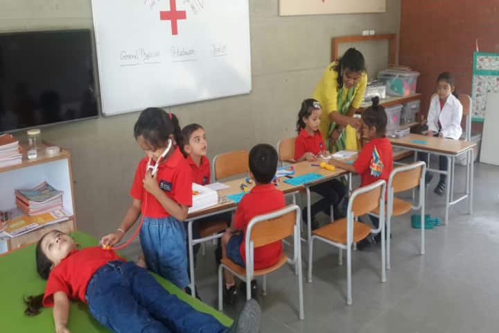 Apple Global School-Doctor patient activity