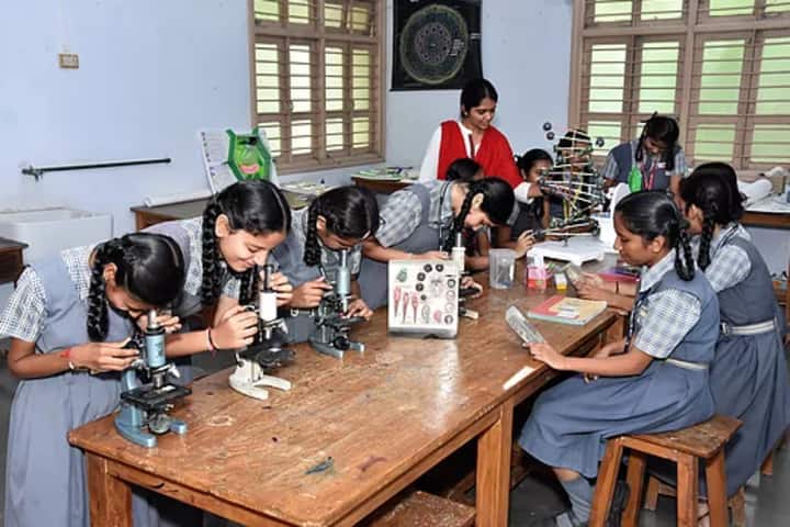 Bhaskar Jyoti Vidyalaya,Killa Pardi-Biology-Lab