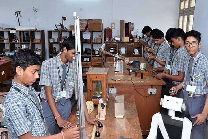 Bhaskar Jyoti Vidyalaya,Killa Pardi-Physics-Lab