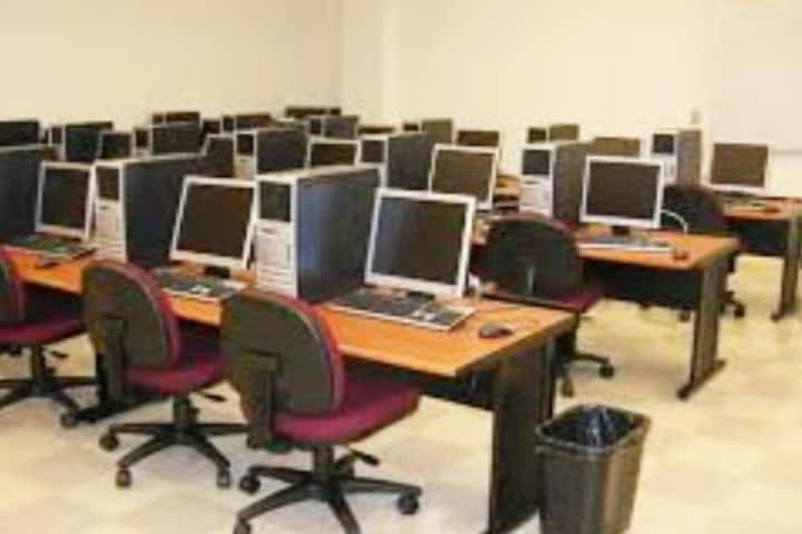 Dayanand Arya Vedic Public School-Computer Lab