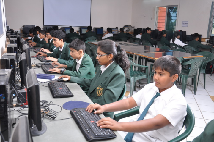Delhi Public School-Computer-Lab