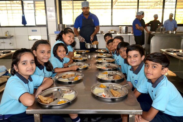 Gajera Global School-Canteen