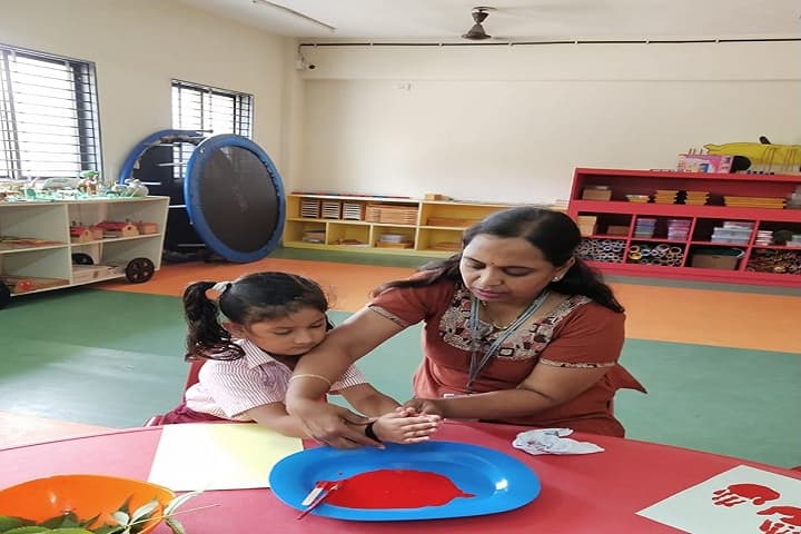 Global Indian International Schools-Activity for mothers day