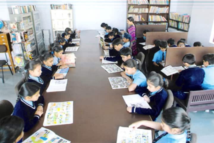 Hill Woods School - Library