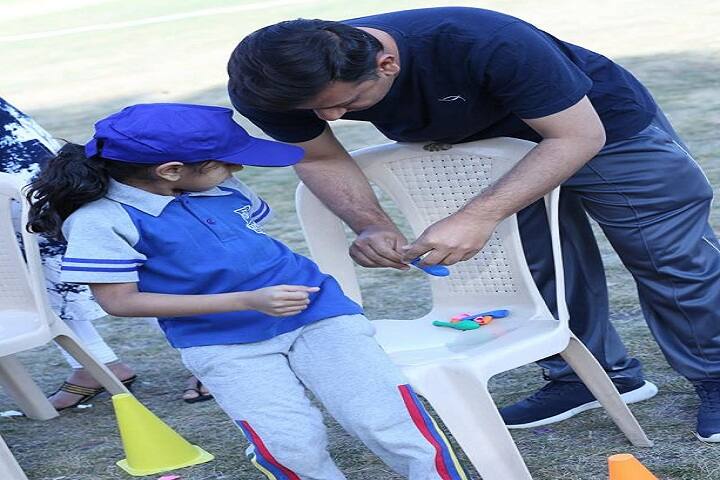 Innovative International School- Balloon Game