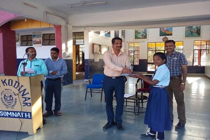 Jawahar Navodaya Vidayalaya-Award Receiving