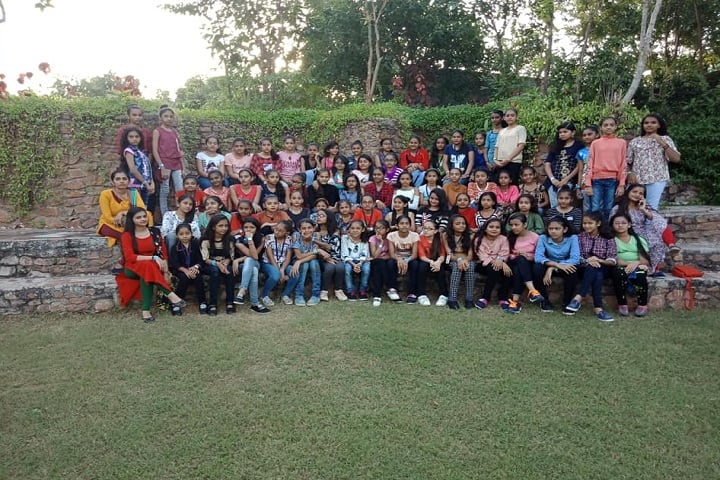JBDiamonds and KARP Impex Vidya Sankul-Tour for girls