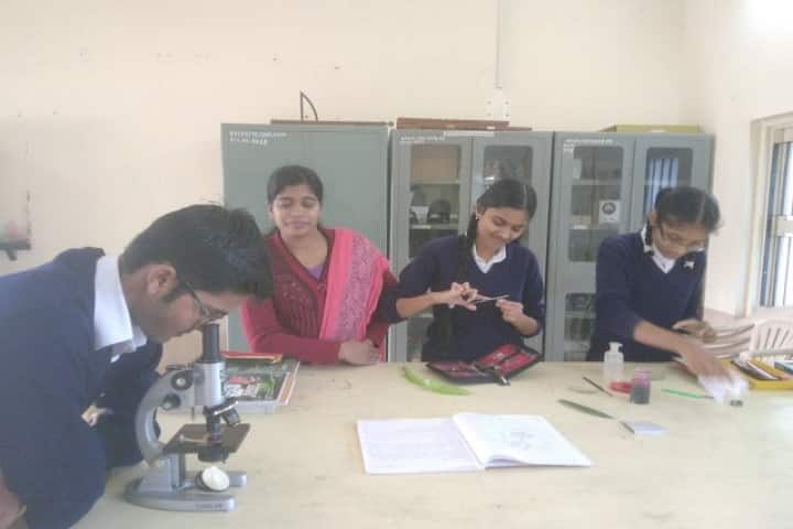 Kamala Rani Sanghi Public School-Biology Lab