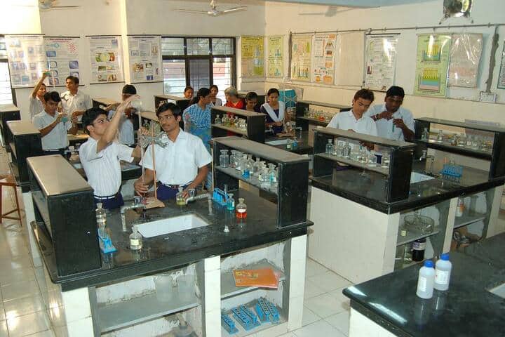 Kendriya Vidyalaya No 1-Chemsitry Lab