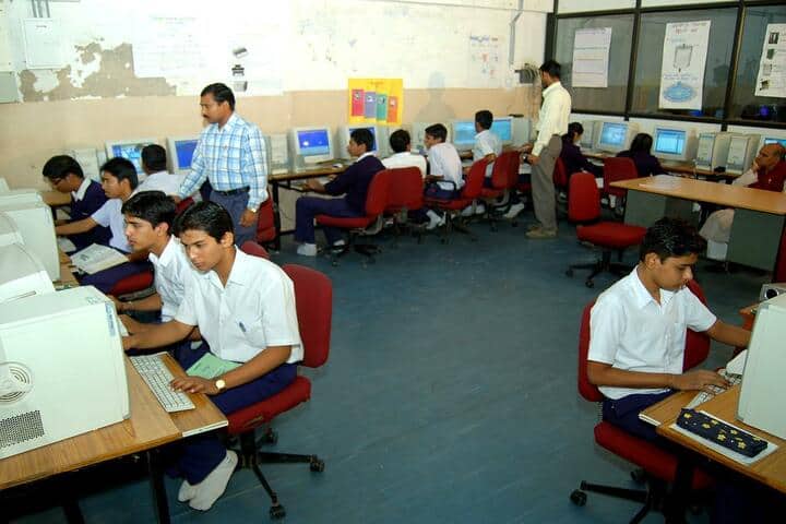 Kendriya Vidyalaya No 1-Computer Lab