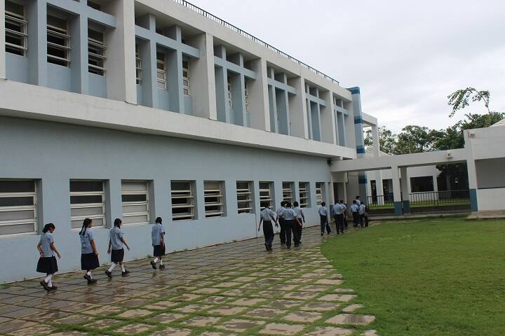 Kokilaben Dhirubhai Ambani Saraswati Vidya Mandir-Campus-View