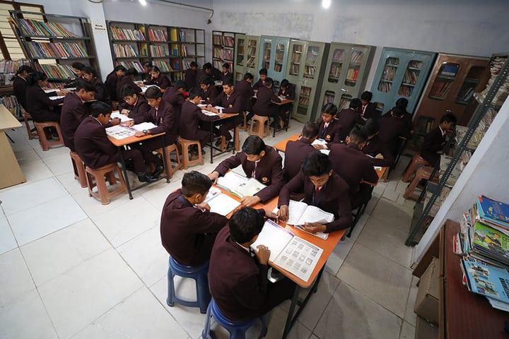 Om Landmark School-Library