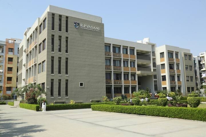 R P Vasani International School-Campus Entrance view