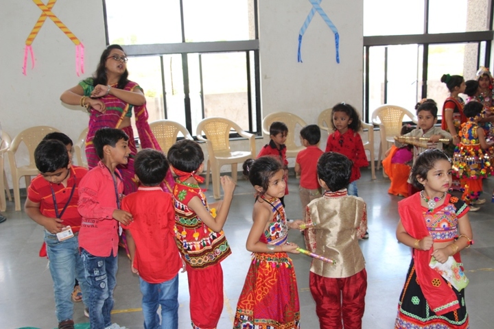 Radhika Educare School-Traditional Day